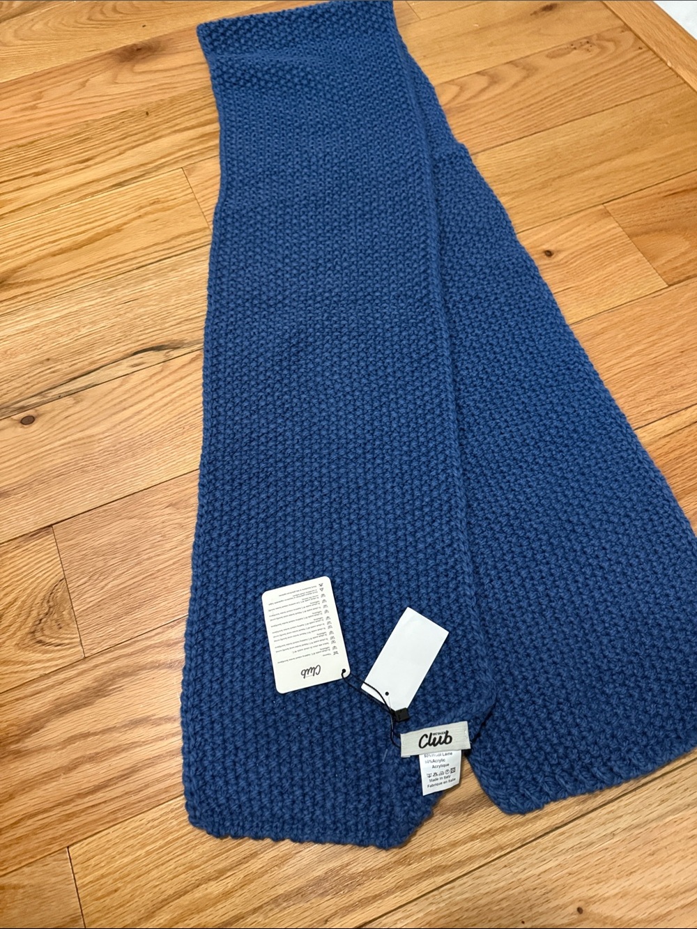 Textured Knit Blue Women's Scarf Shrug NWT 50% Wool Laine 50% Acrylic